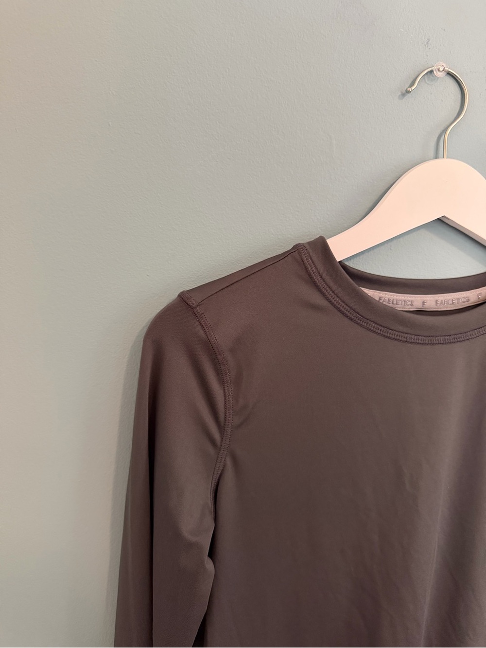Fabletics Grey Underscrub Top Small